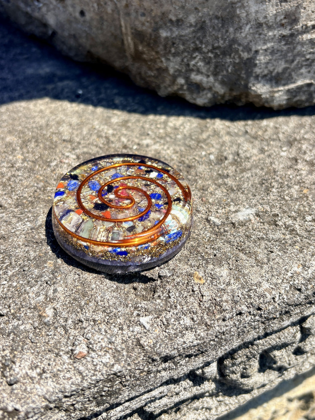 7 Chakra Pocket Orgonite Disc | Lapis Lazuli, Carnelian, Clear Quartz & Copper Spiral | Full Chakra Alignment On the Go
