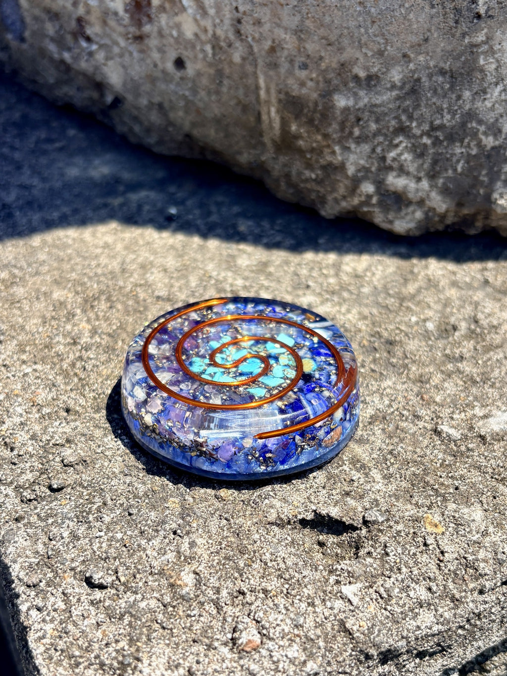 Communication Pocket Orgonite Disc close up amethyst turquoise lapis lazuli copper spiral handcrafted Batuan Bali